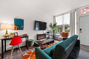 Pet friendly downtown studio!